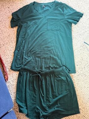 Women’s V-Neck Pocket Tee & Drawstring Shorts Pajama Set - Teal